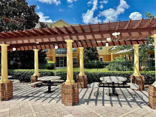 Building Photo - 6380 Contessa Dr