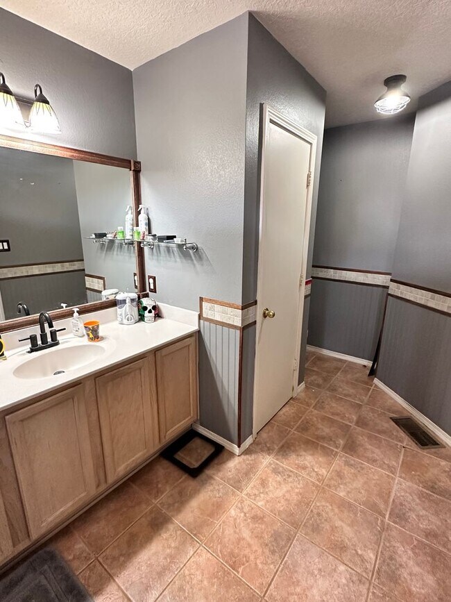 Building Photo - Coming Soon! 5 Bedroom 2.5 Bathroom w/ 2 Car Garage w/ Refrigerated Air