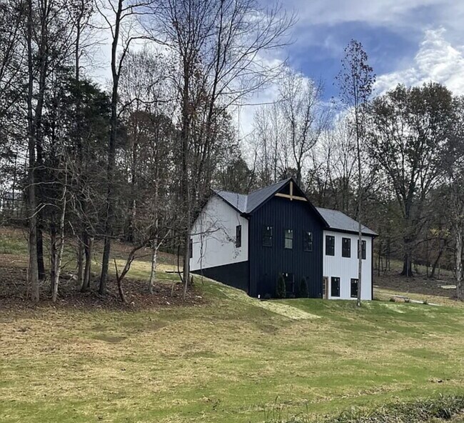 Building Photo - 133 Guices Creek Rd