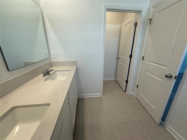 Building Photo - 5981 Zen Wy