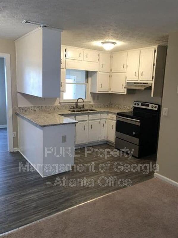 Building Photo - 55 Sunnybrook Dr