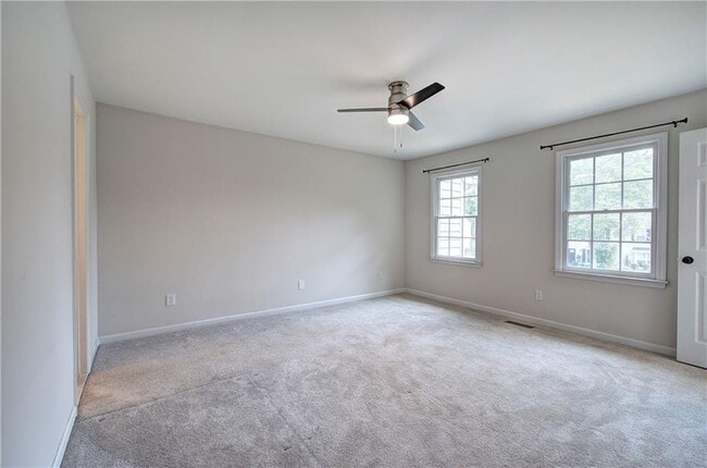 Building Photo - 1028 Windy Oaks Ct