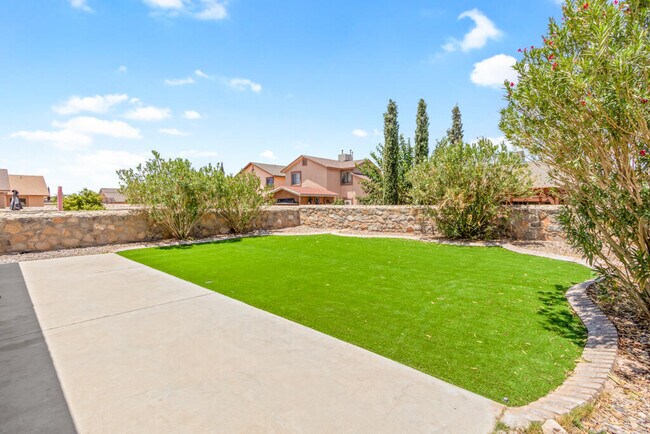 Building Photo - 14029 Volcanic Rock Dr