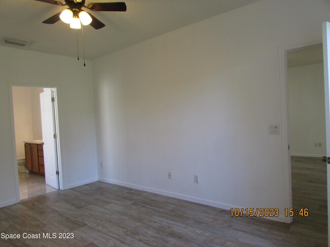 Building Photo - 4192 Collinwood Dr