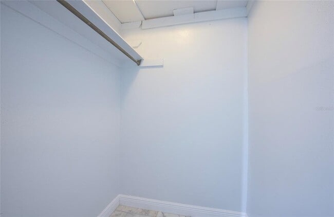 Building Photo - 551 Crystal Dr