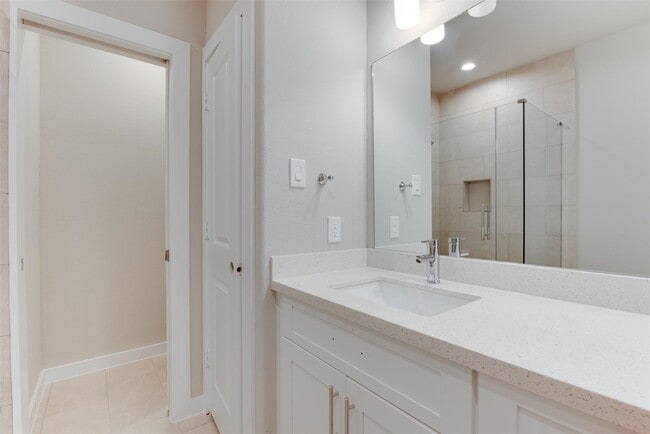 Building Photo - 6615 Ezzard Charles Ln