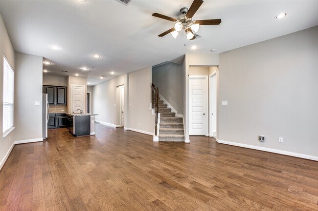 Building Photo - 22503 Miramar Bend Dr