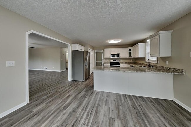 Building Photo - 33 Ashland Cir