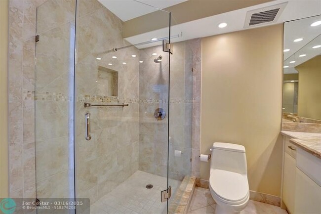 Building Photo - 4280 Galt Ocean Dr