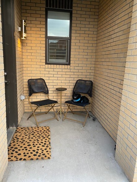 Outdoor Patio - 336 E 1st Ave