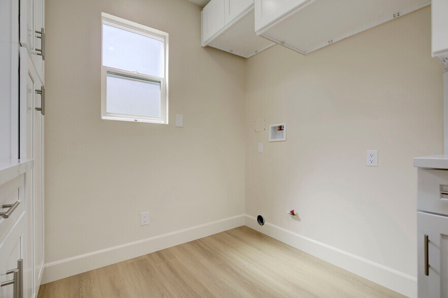 Building Photo - 5709 Beck Ave