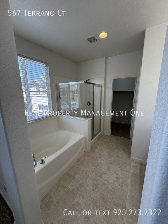 Building Photo - 567 Terrano Ct