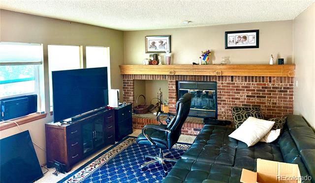 Building Photo - 8909 Alpine Valley Dr