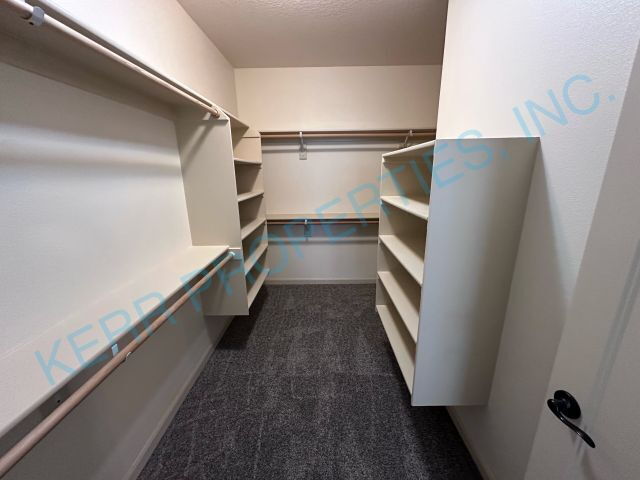 Building Photo - Spacious 5-Bedroom Retreat with 3407 Sq Ft...