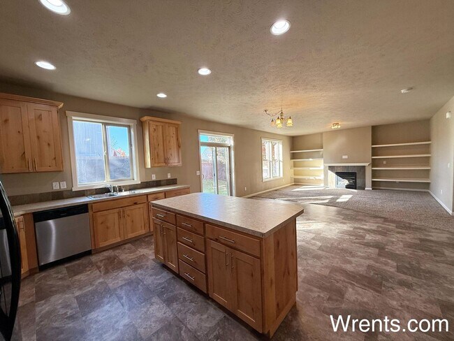 Building Photo - NEW Listing!! Beautiful home in Airway Hei...