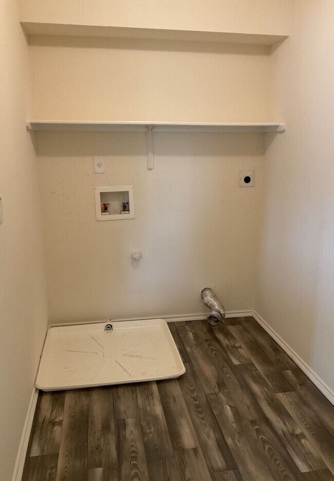 Building Photo - 4302 Cessnock Dr
