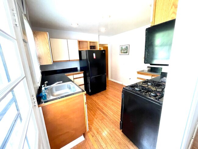 Kitchen #1 - 5084 Overbrook Pl