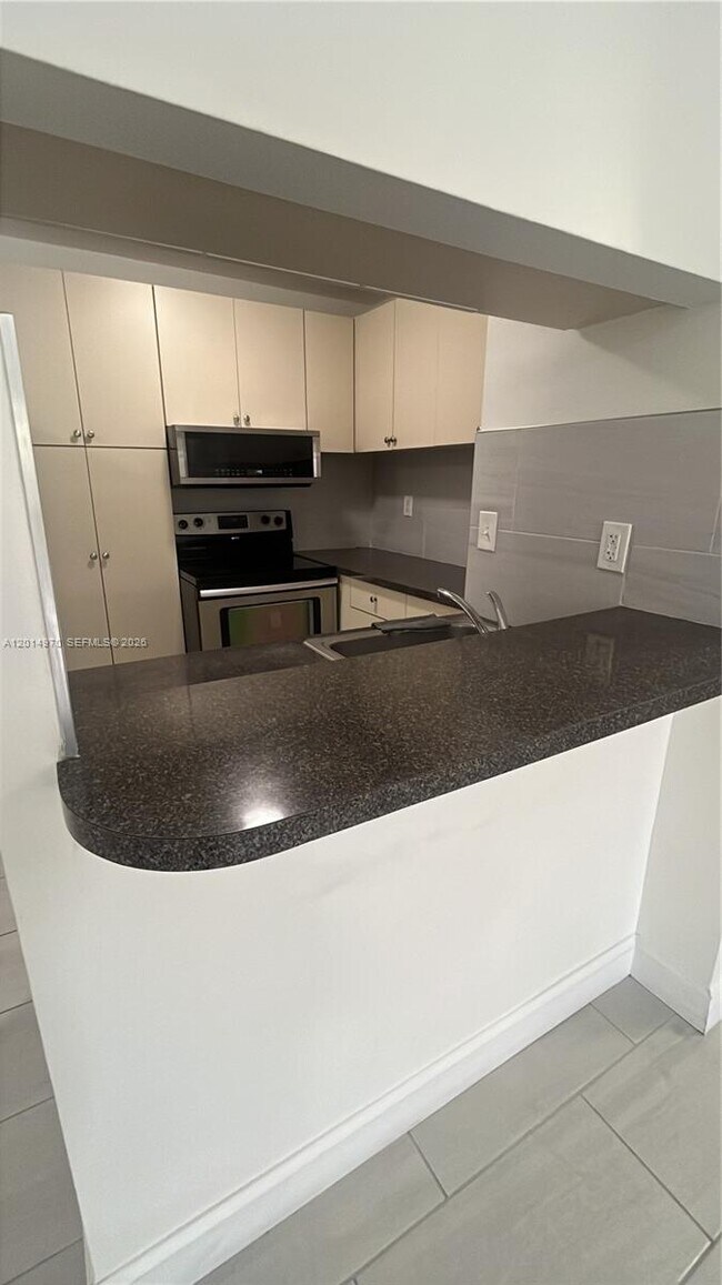 Building Photo - 15609 SW 73rd Cir Terrace