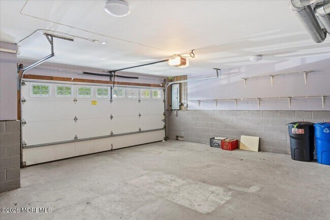 Building Photo - 303 NJ-35