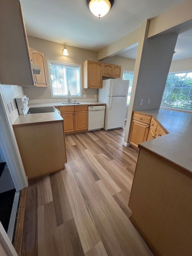 Building Photo - 3424 Bennett Dr