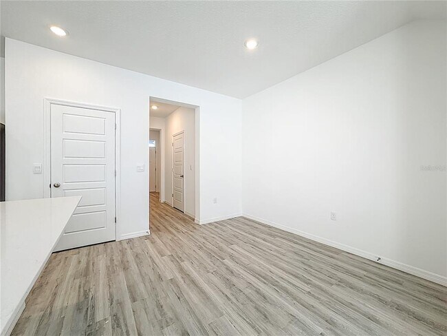 Building Photo - 2645 Olympic Ct