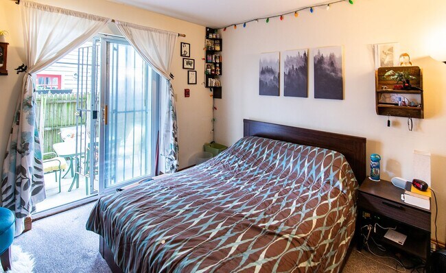 Building Photo - 745 S 20th St