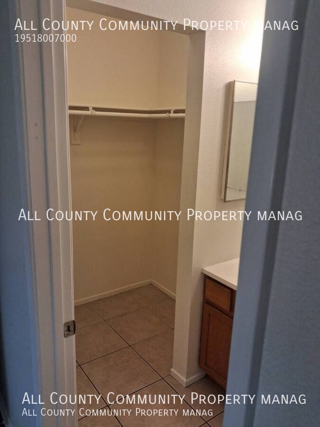 Building Photo - 58439 Palisade Dr