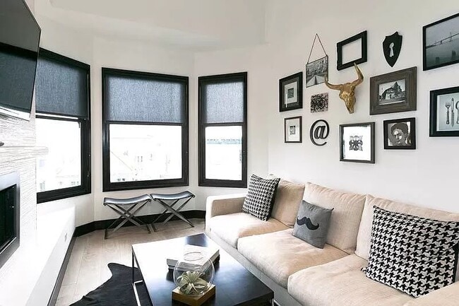 Building Photo - 2872 Harrison-