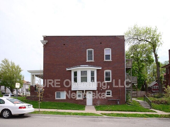 Building Photo - 2969 Harris St