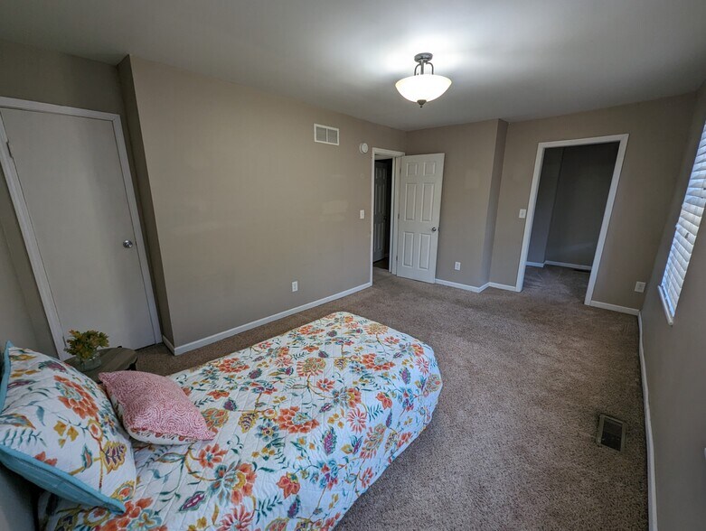 Building Photo - 141 Mulberry St