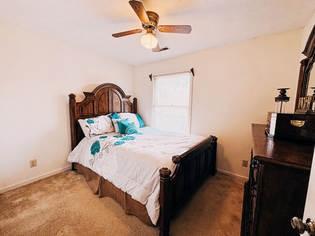 Building Photo - 617 Lufkin Cir