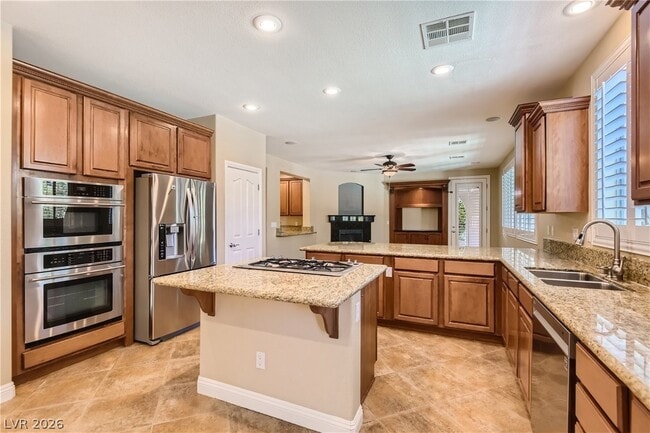 Building Photo - 552 Puenta Del Rey St