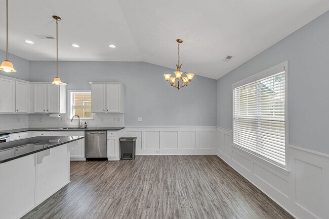 Building Photo - 203 Pastoral Ct