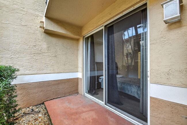 Building Photo - 1805 N Flagler Dr