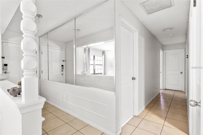 Building Photo - 5128 Lido St