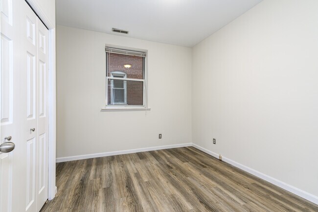 Building Photo - 5932 McPherson Ave