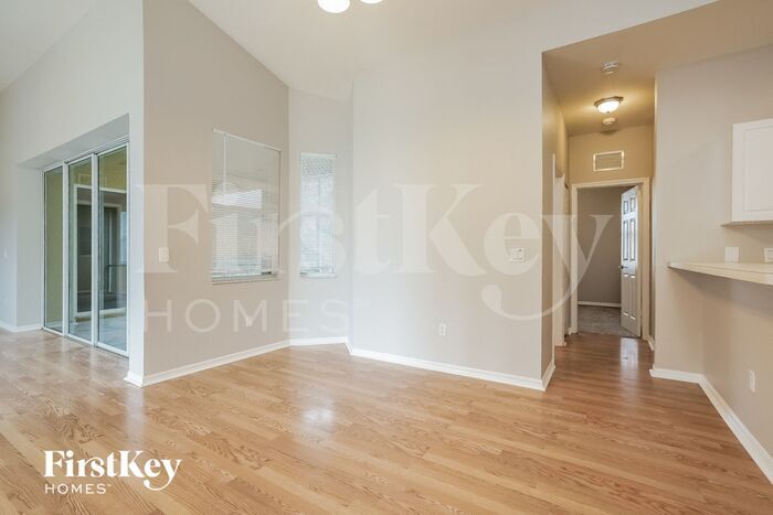 Building Photo - 17528 Braddock Rd