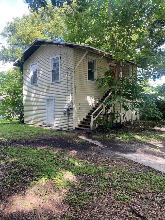Building Photo - 504 W Mahoney St
