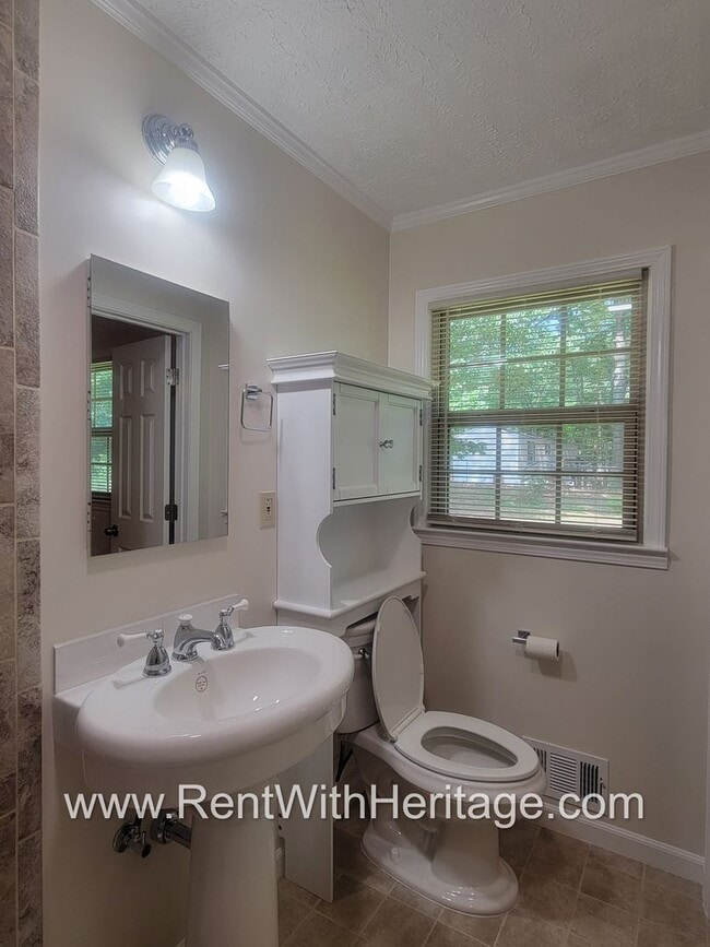 Building Photo - Gorgeous 3bd/2bath Brick Home/ Attention To Detail/ Upgrades Galore/ Great Location