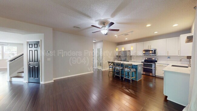 Building Photo - 1063 Collinswood Dr W