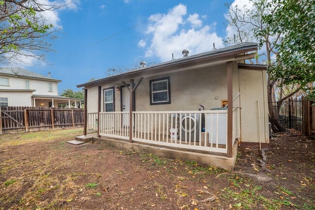Building Photo - TOBIN HILL COTTAGE