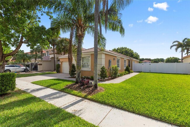 Building Photo - 363 NW 158th Ave
