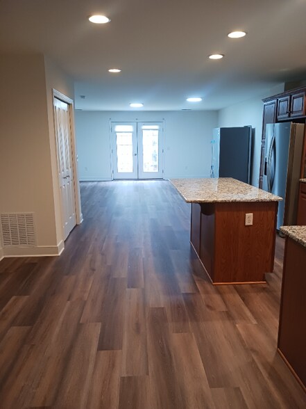 Building Photo - 48 Harvest Rd