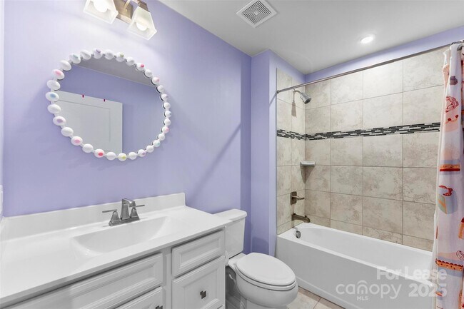 Building Photo - 2217 GoldWood Dr