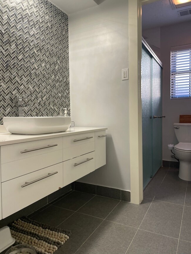 Building Photo - 14227 Sandfield Dr