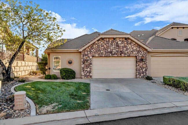 Building Photo - 1922 N Pebble Beach Dr