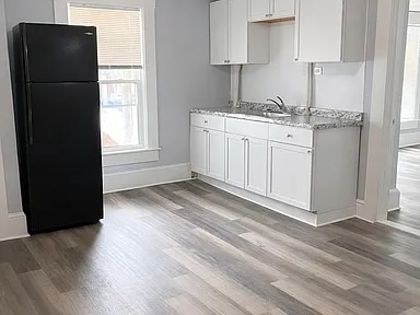 Building Photo - 242 E High St