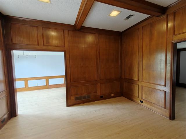 Building Photo - 4108 Mesa Dr