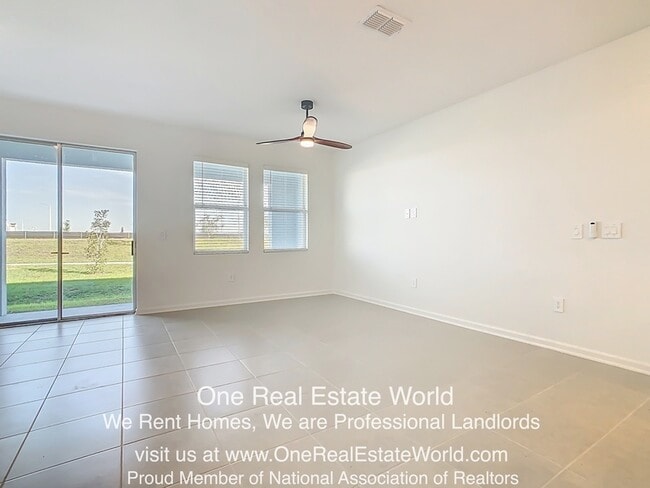 Building Photo - 2971 Maloof Dr