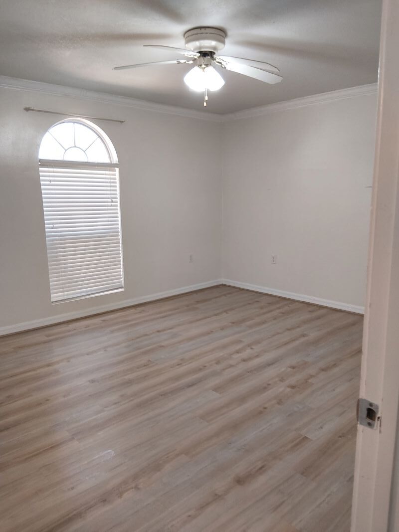 Building Photo - 1610 Thornton Ave